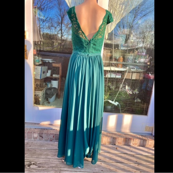 Belsoie Green Lace Ethereal Classic Formal Prom Dress - Picture 2 of 11